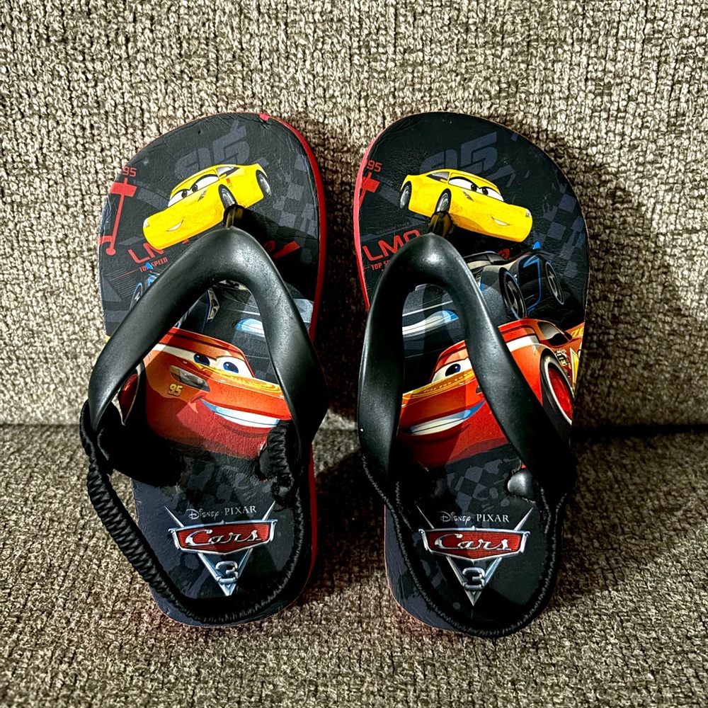 Cars themed 7/8 boy flip flops